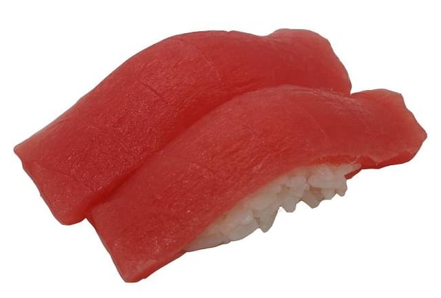 Maguro (Tuna).