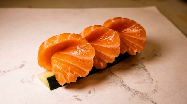 Sashimi (3 pc).